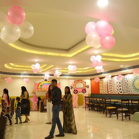 Vijay Vilas Hotel & Convention Hall Agra  Ngoại thất bức ảnh
